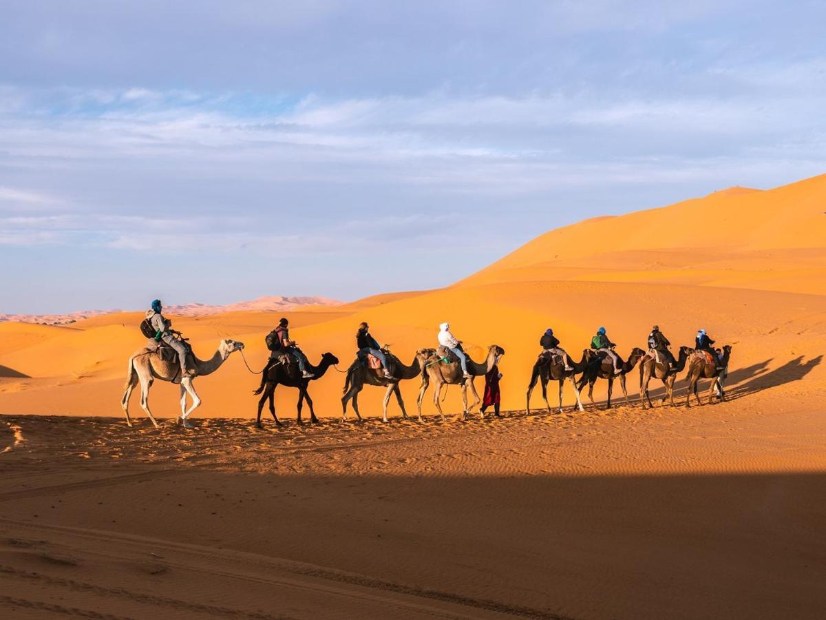 ホテル Luxury Camp Of Dar Morocco メルズーガ エクステリア 写真