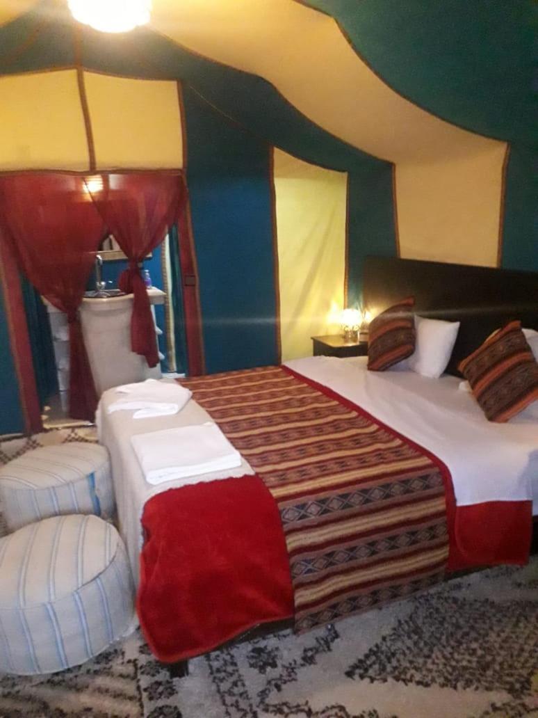 ホテル Luxury Camp Of Dar Morocco メルズーガ エクステリア 写真