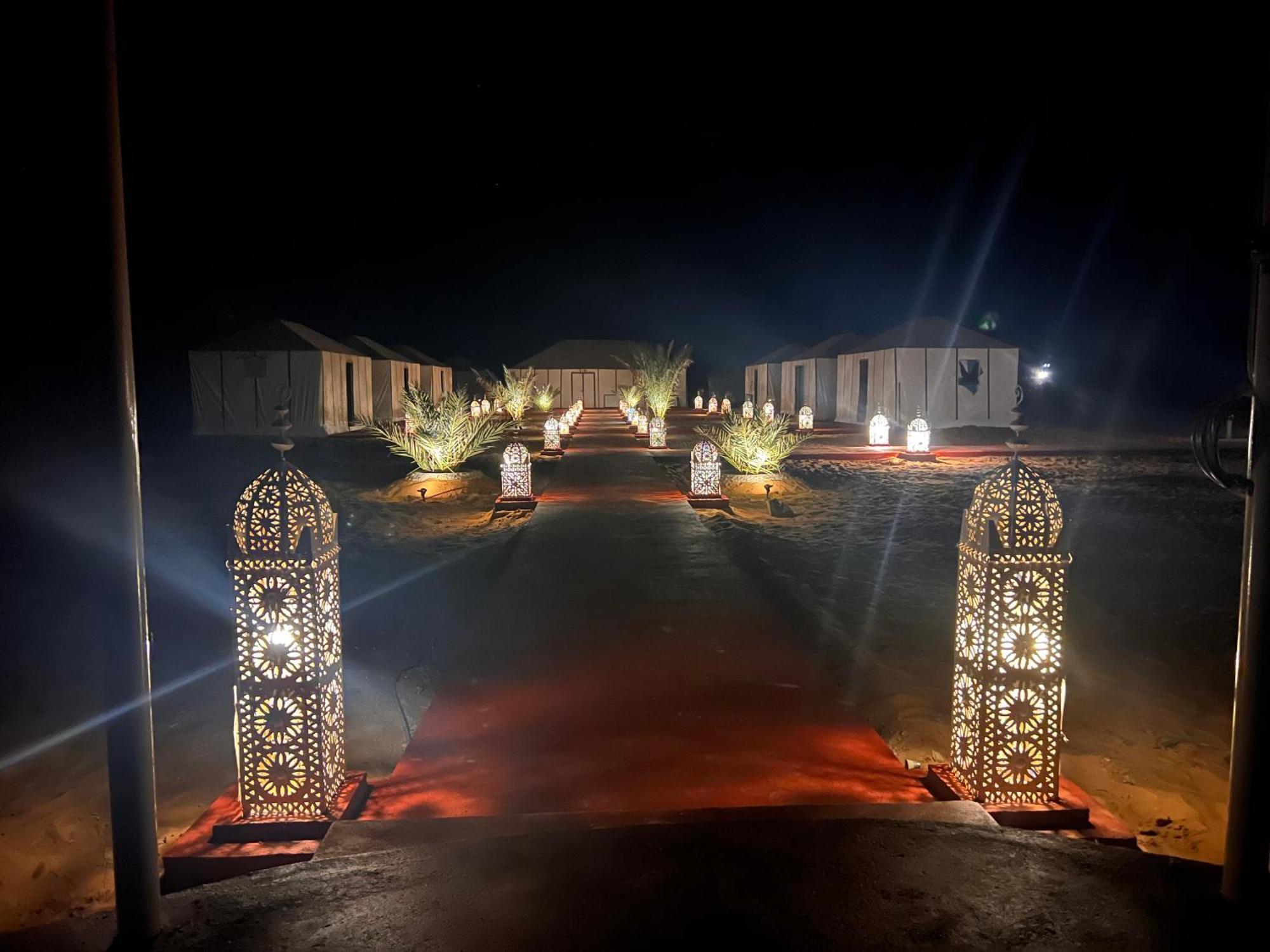 ホテル Luxury Camp Of Dar Morocco メルズーガ エクステリア 写真